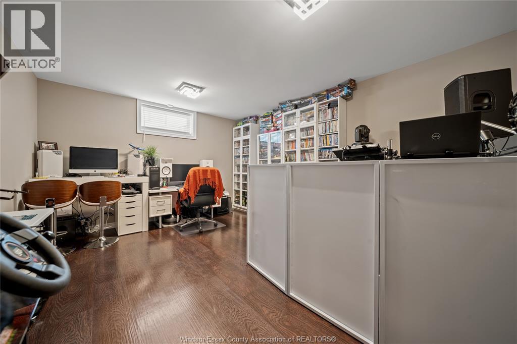 Photo 1 of 24 Peachtree Lane, Chatham ON