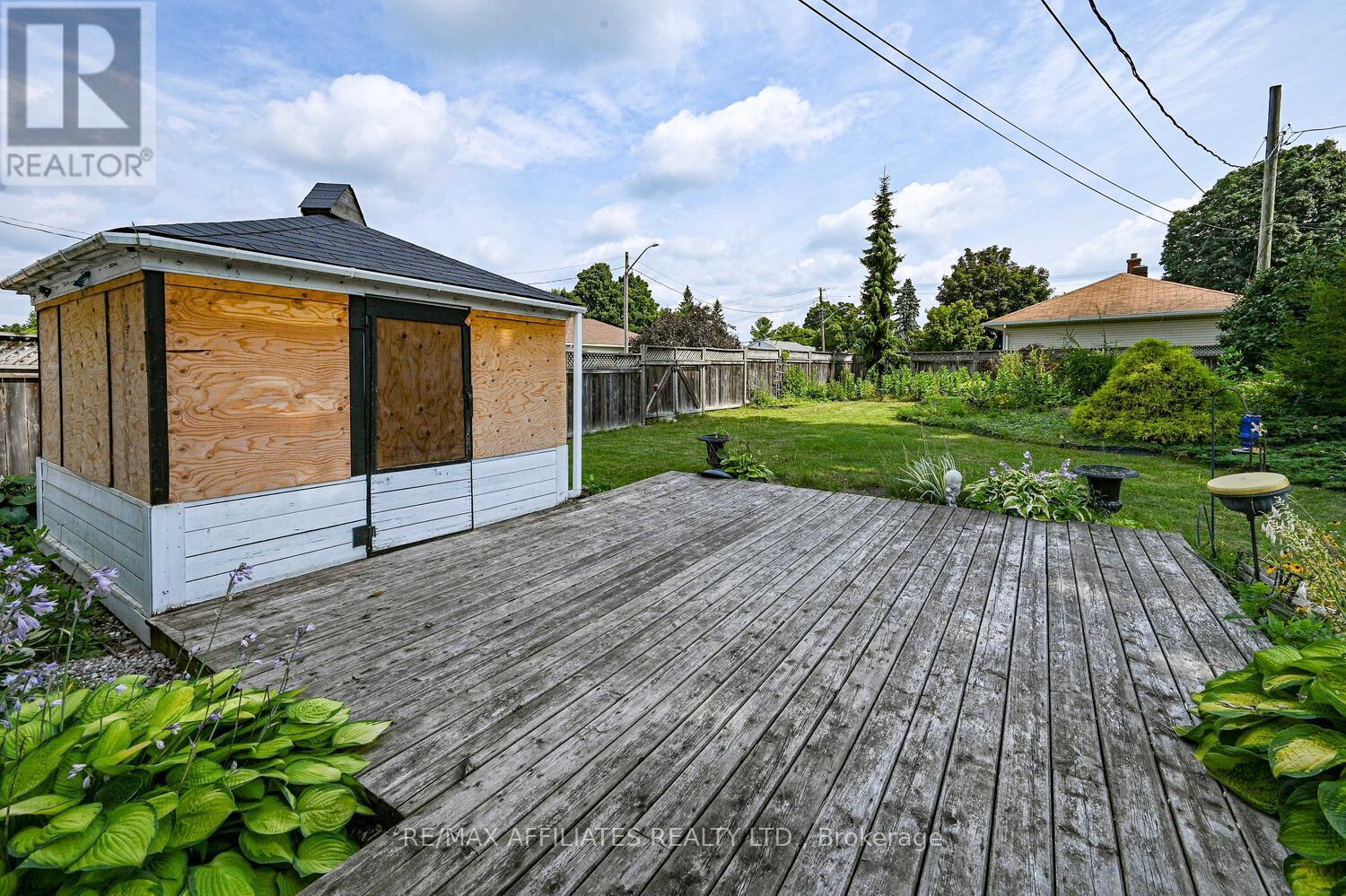 Photo 19 of 65 Jasper Avenue, Smiths Falls ON