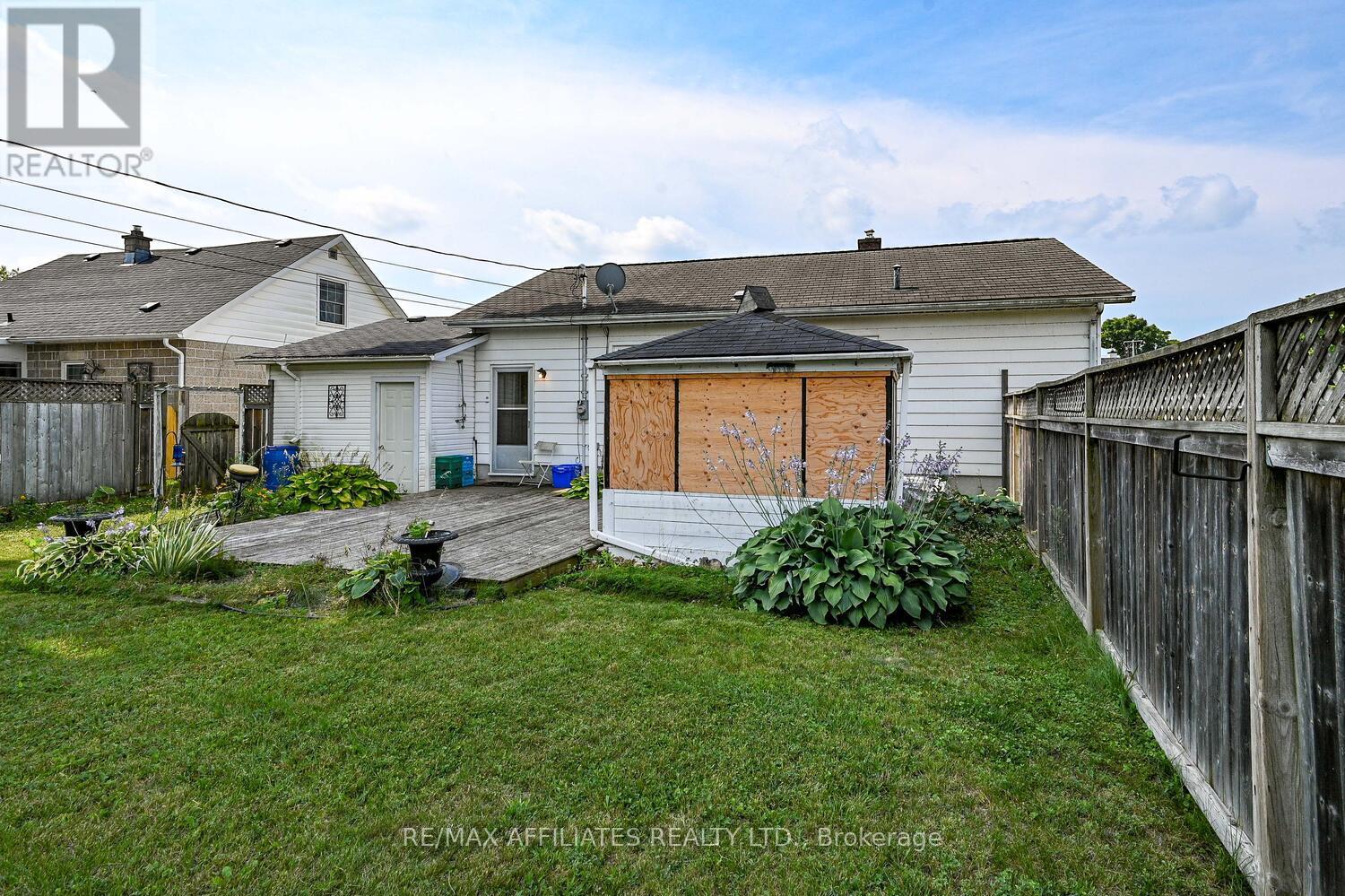 Photo 34 of 65 Jasper Avenue, Smiths Falls ON