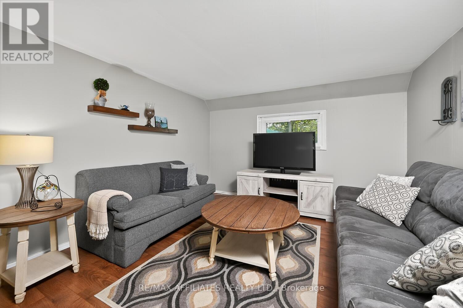 Photo 37 of 40 Oak Street, Smiths Falls ON