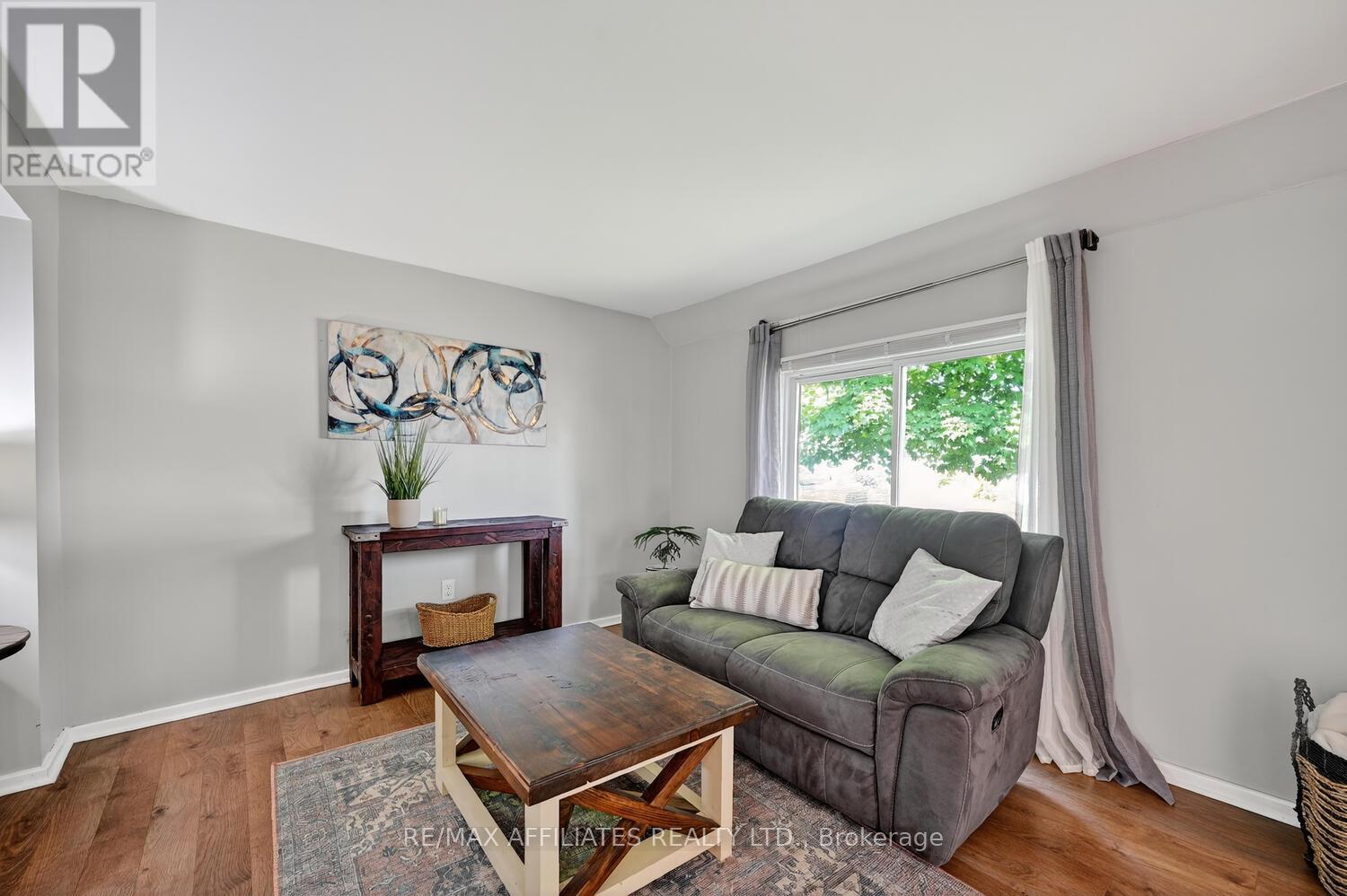 Photo 39 of 40 Oak Street, Smiths Falls ON