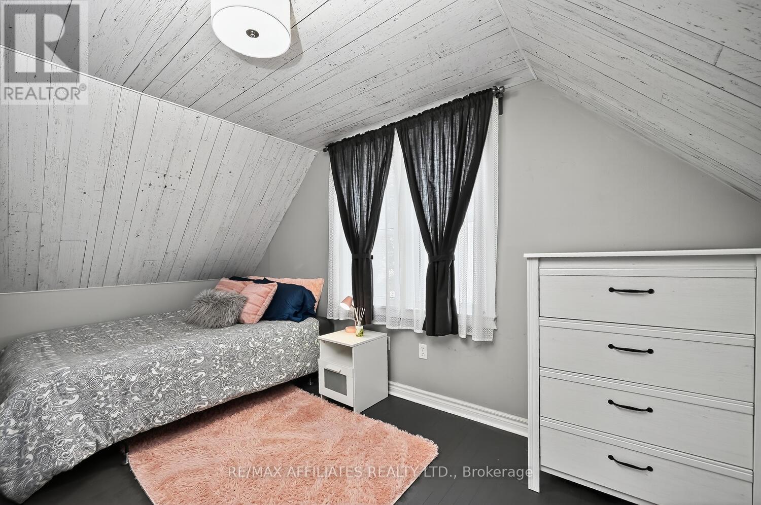 Photo 21 of 40 Oak Street, Smiths Falls ON