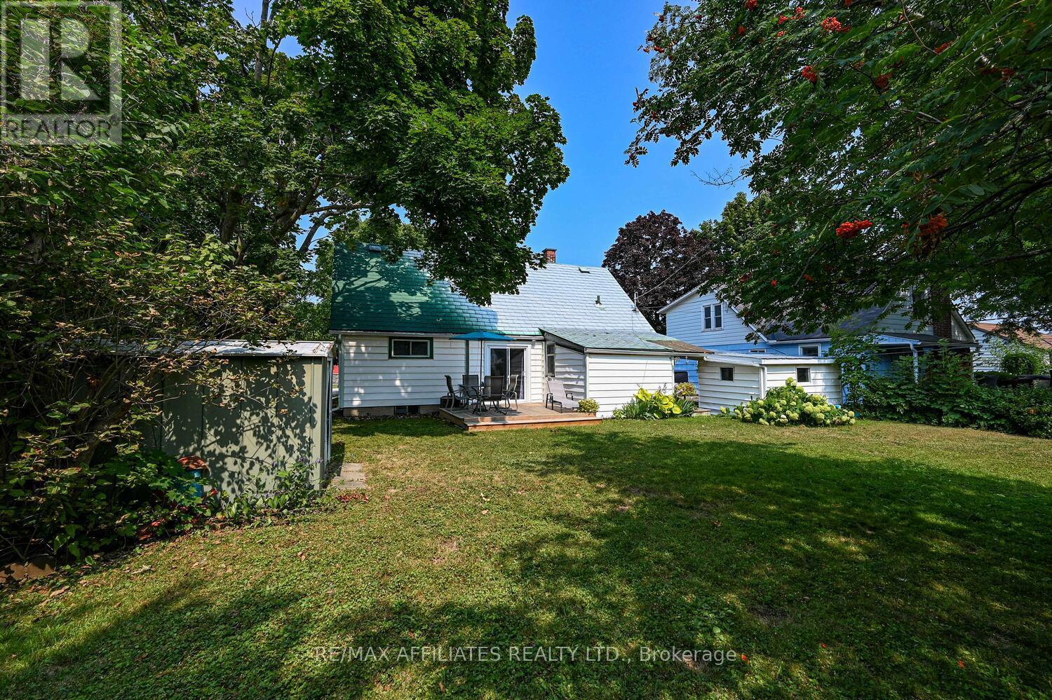 Photo 16 of 40 Oak Street, Smiths Falls ON