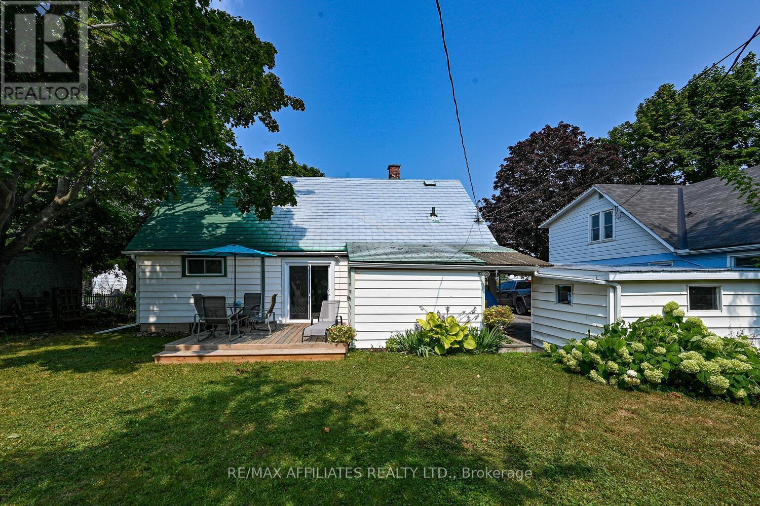 Photo 28 of 40 Oak Street, Smiths Falls ON