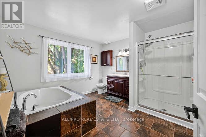 Photo 22 of 1144 Rideau Bend Crescent, Ottawa ON