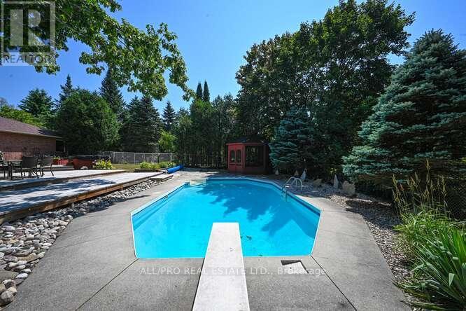 Photo 35 of 1144 Rideau Bend Crescent, Ottawa ON