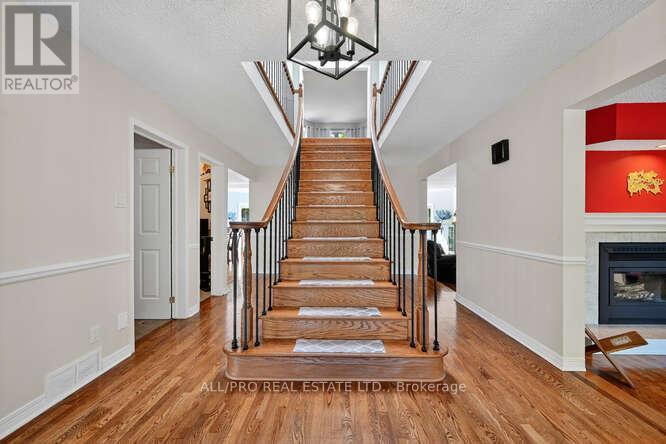 Photo 6 of 1144 Rideau Bend Crescent, Ottawa ON