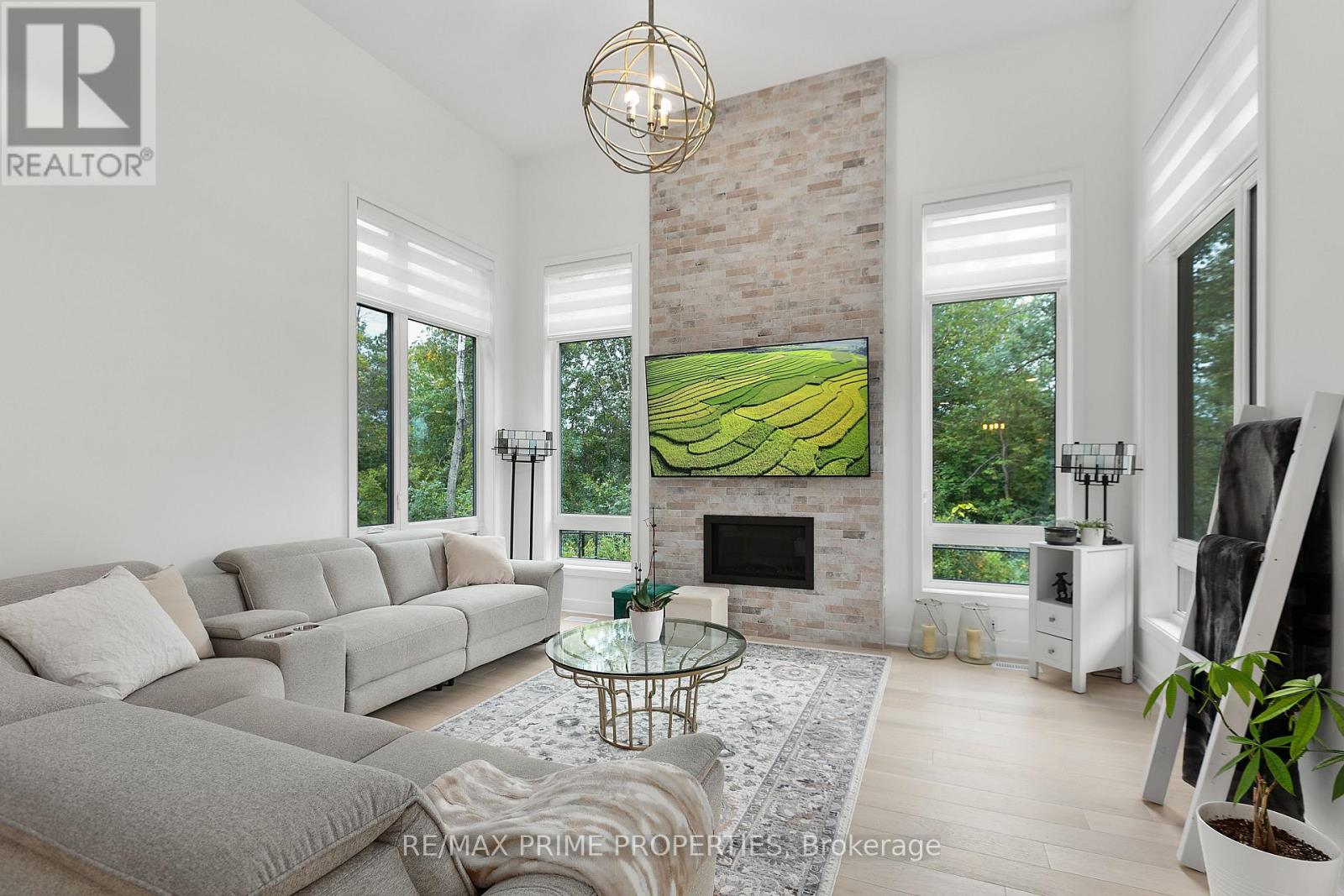 Photo 17 of 194 Bristol Crescent, North Grenville ON