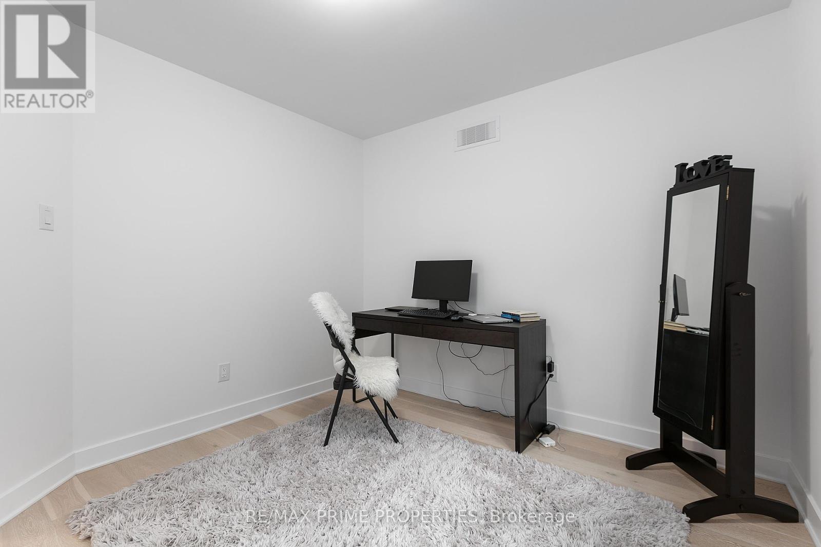 Photo 3 of 194 Bristol Crescent, North Grenville ON