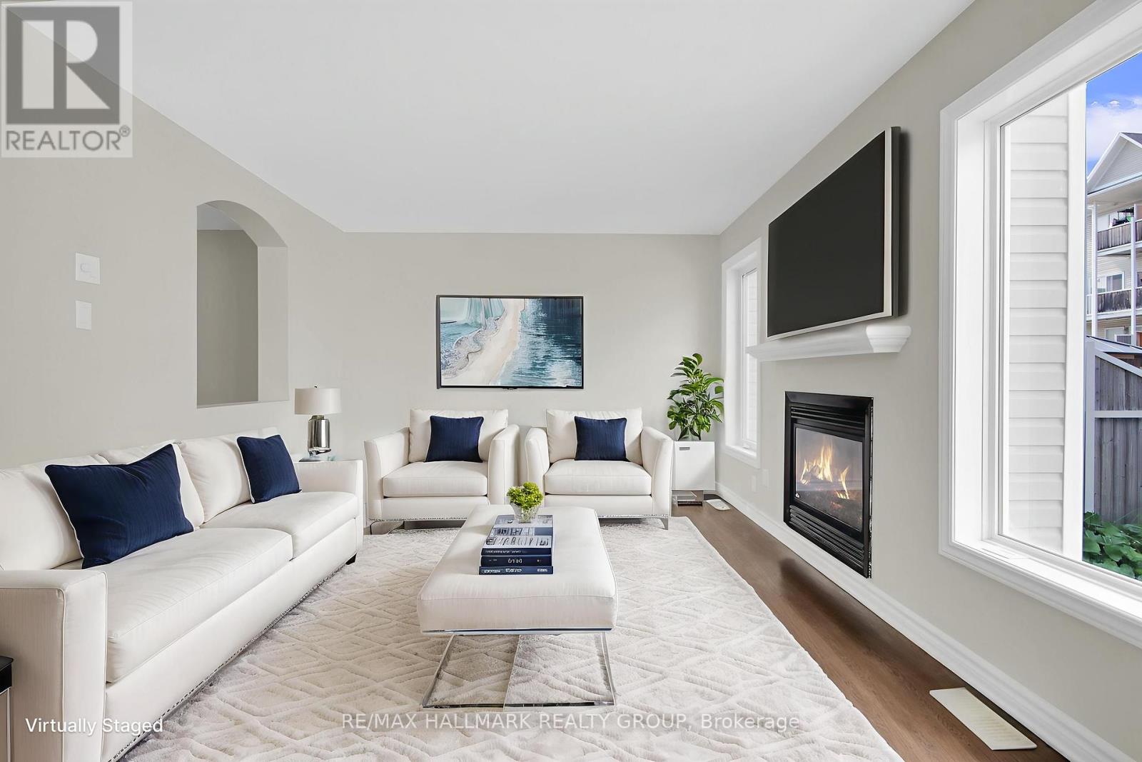 Photo 11 of 418 Temiskaming Crescent, Ottawa ON