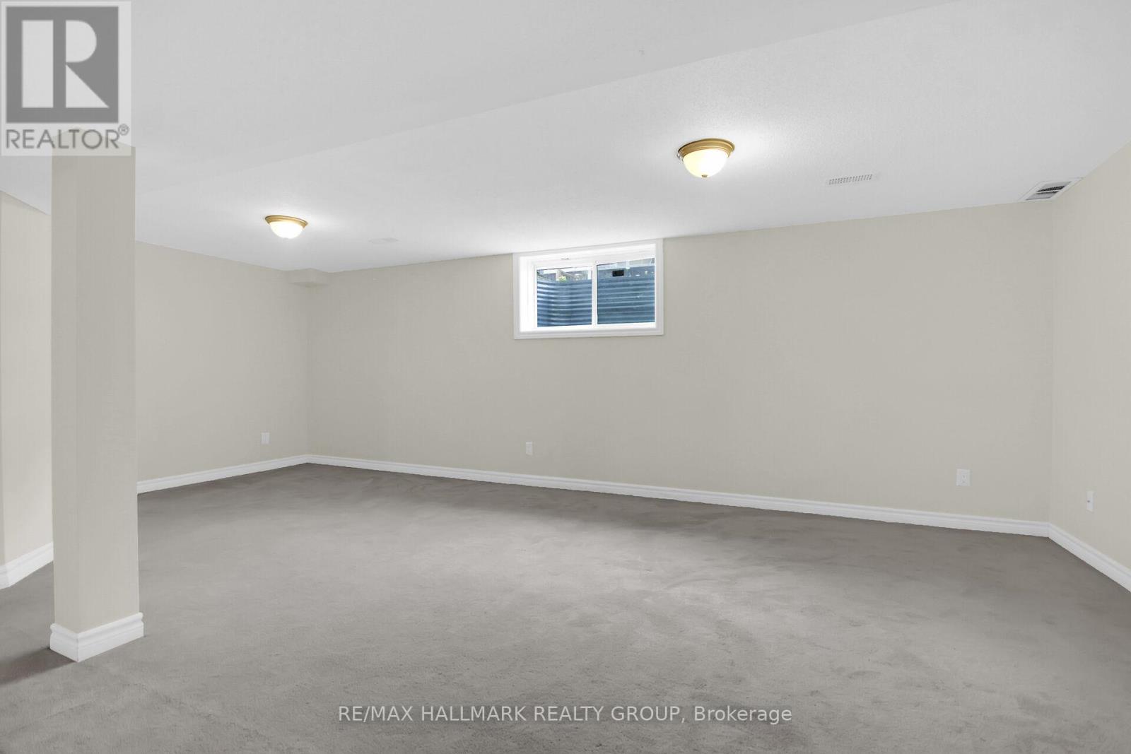 Photo 15 of 418 Temiskaming Crescent, Ottawa ON