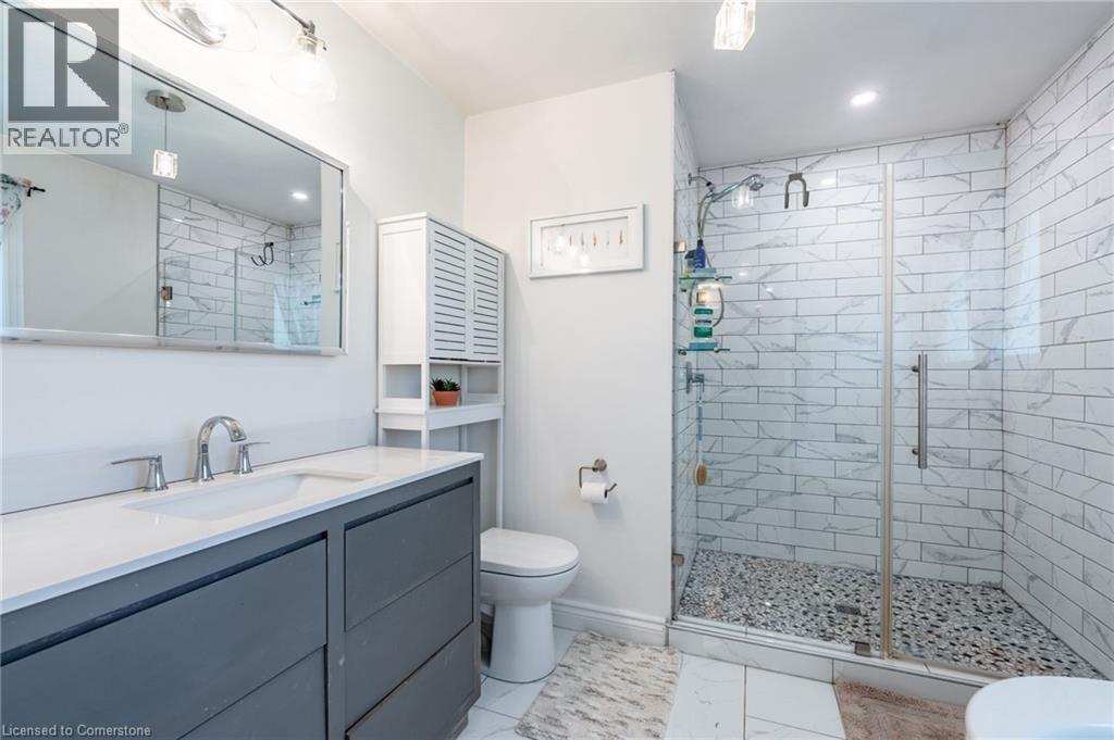 Photo 19 of 258 Oakhill Drive, Brantford ON