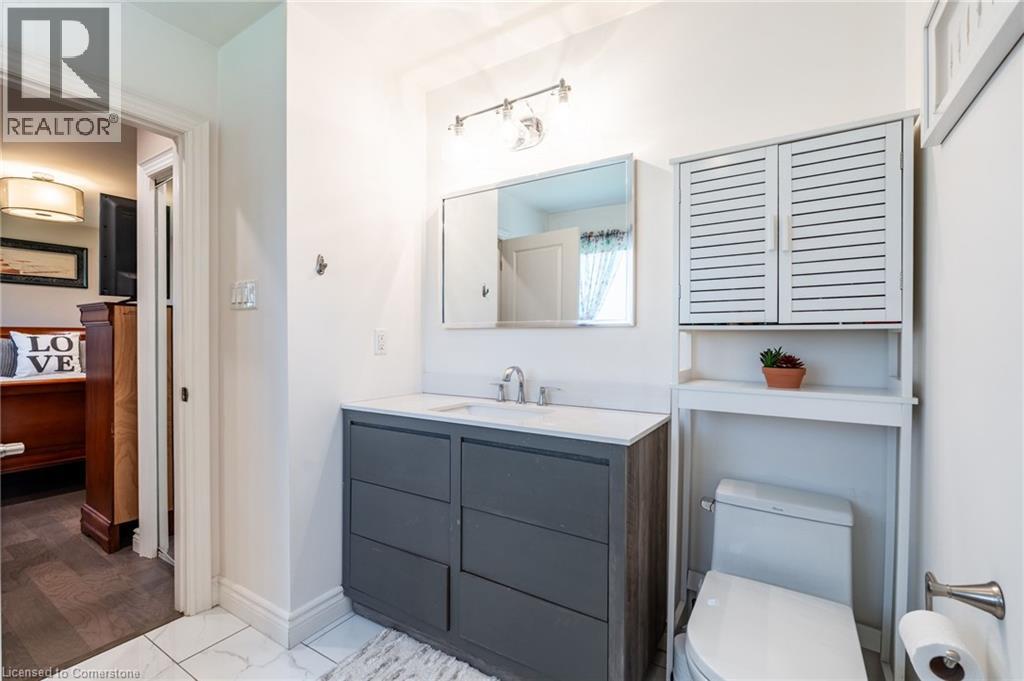 Photo 20 of 258 Oakhill Drive, Brantford ON