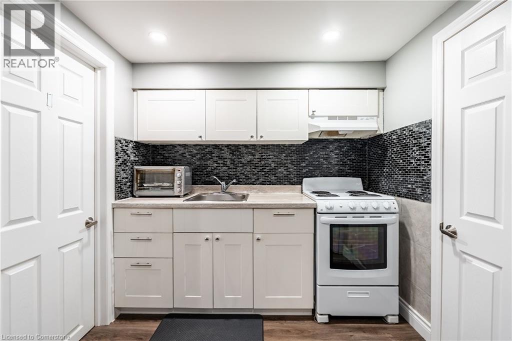 Photo 28 of 258 Oakhill Drive, Brantford ON