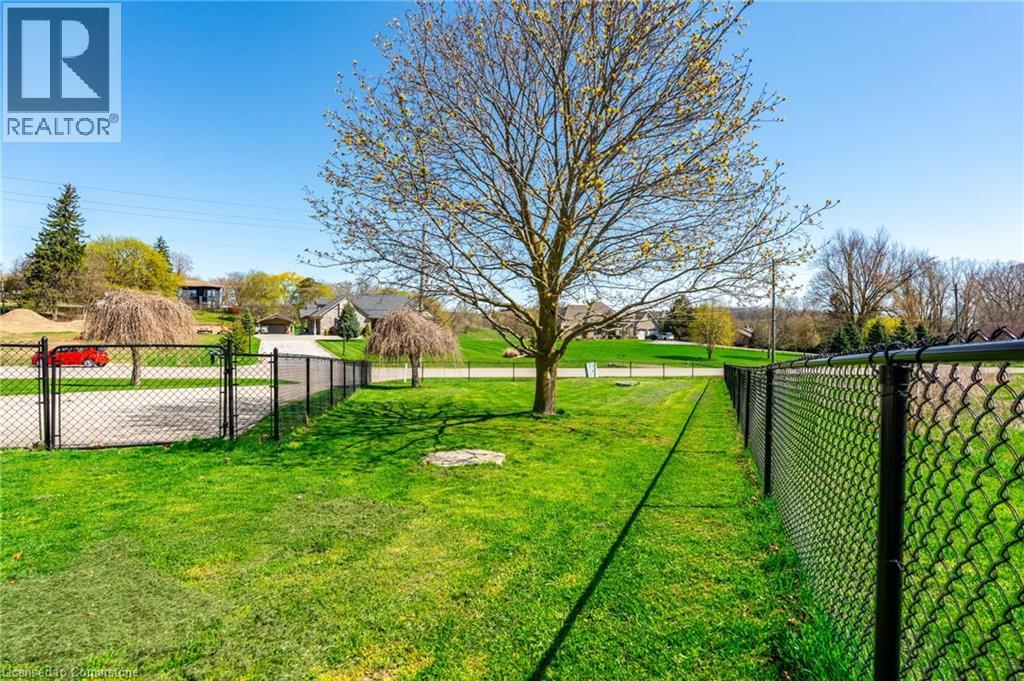 Photo 43 of 258 Oakhill Drive, Brantford ON