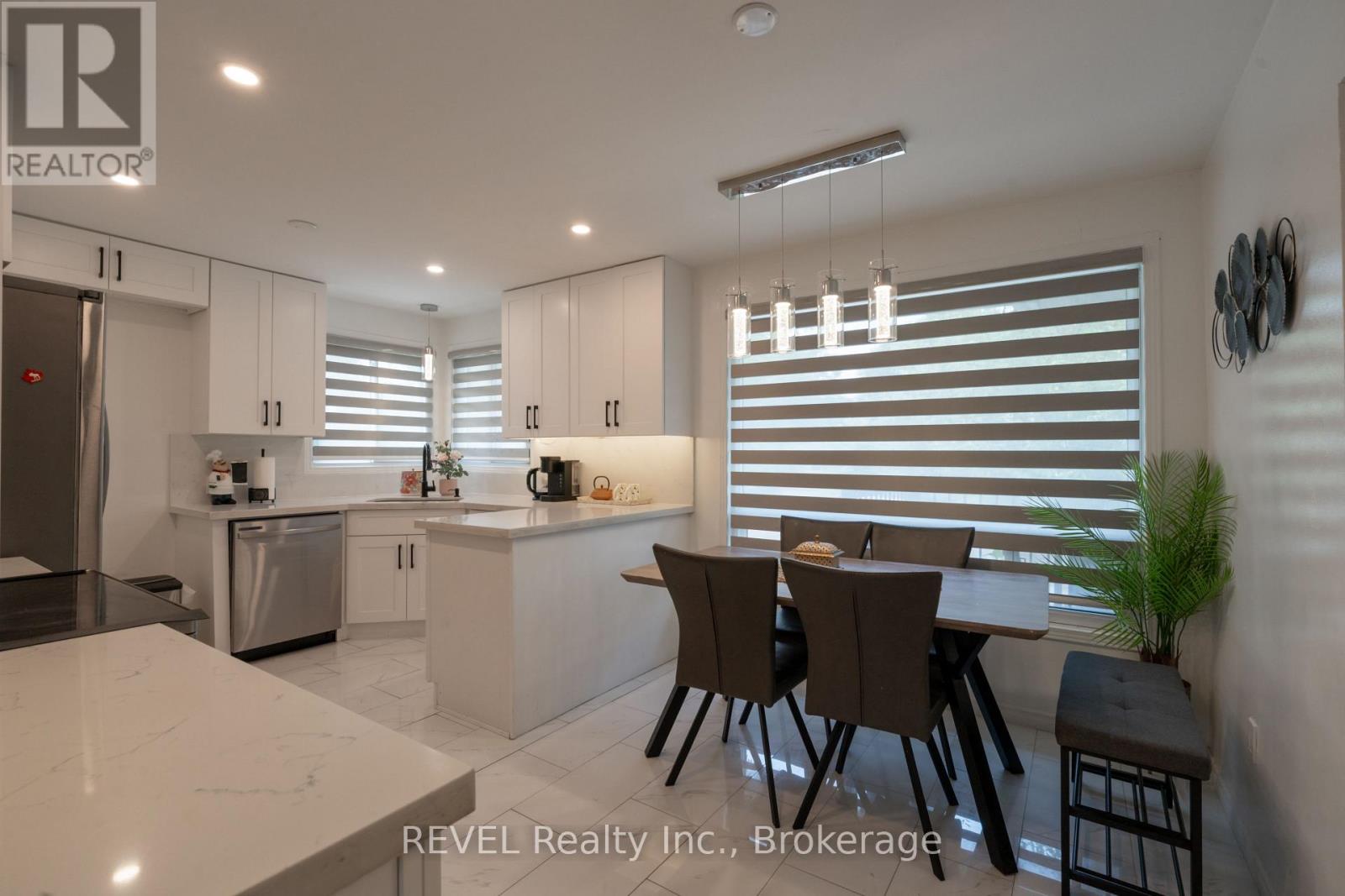 Photo 13 of 26 Hillgarden Road, St Catharines ON