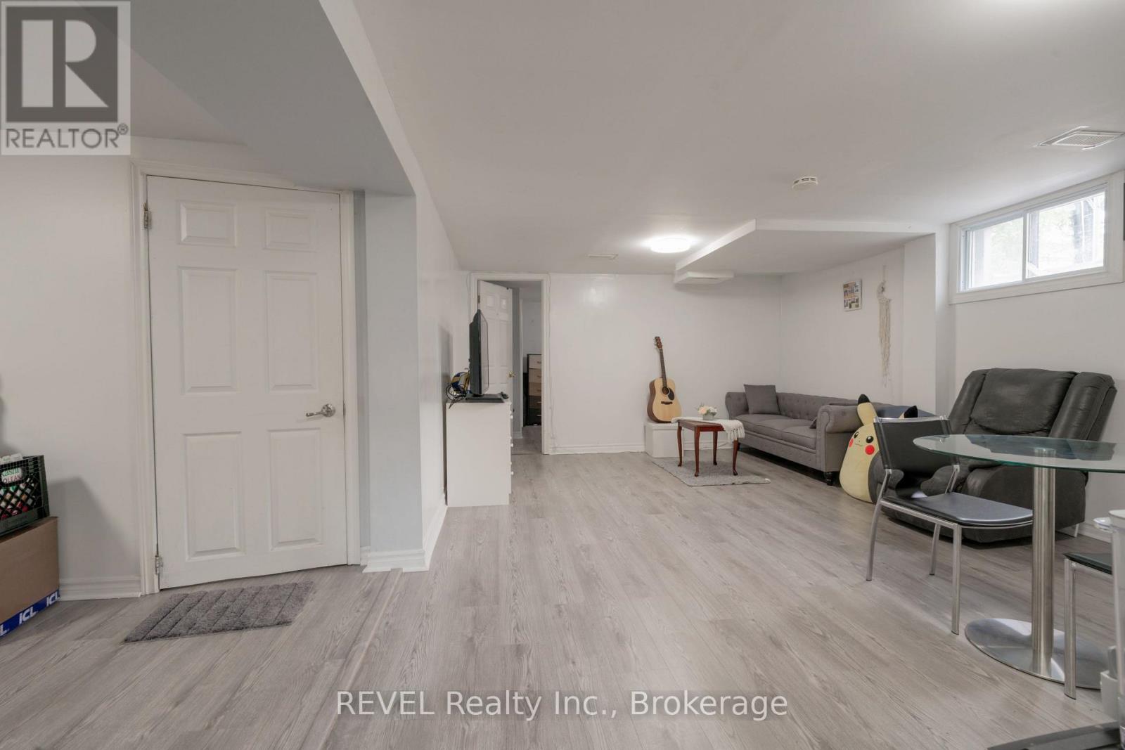 Photo 23 of 26 Hillgarden Road, St Catharines ON