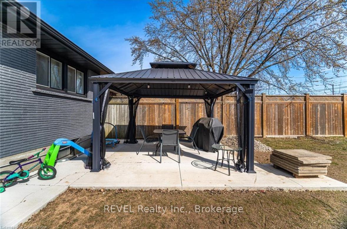 Photo 30 of 26 Hillgarden Road, St Catharines ON