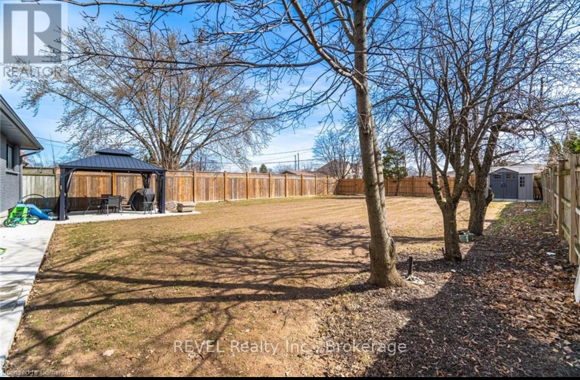 Photo 32 of 26 Hillgarden Road, St Catharines ON