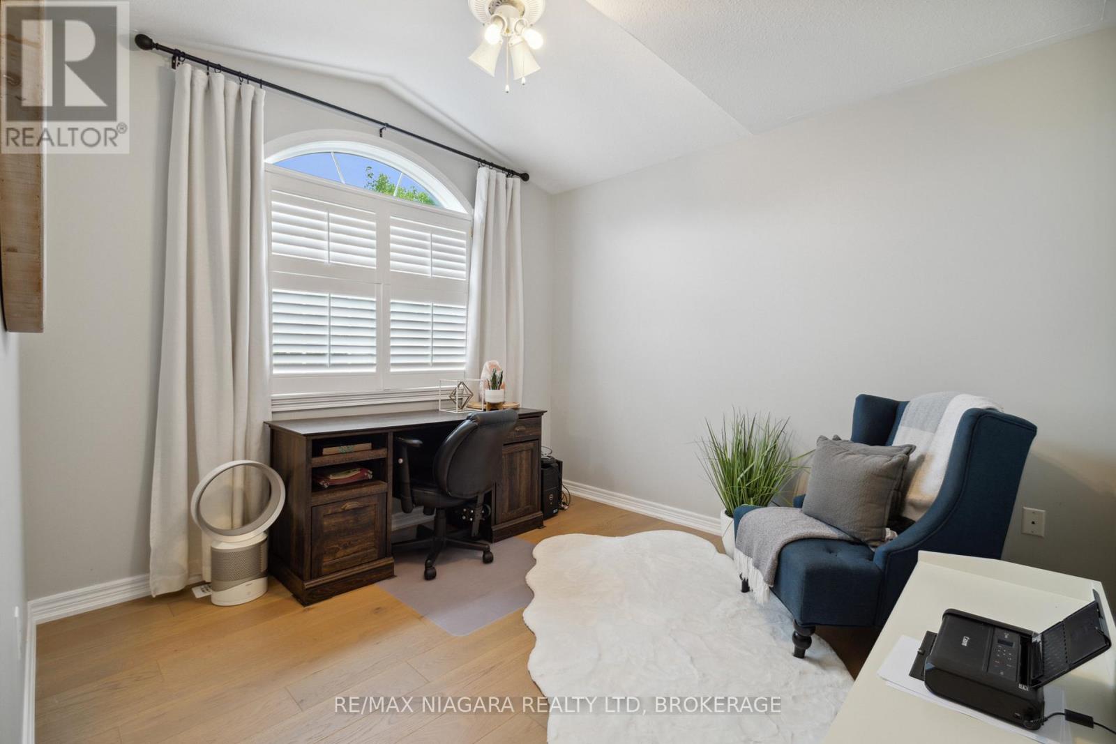 Photo 10 of 7955 Harvest Crescent, Niagara Falls ON