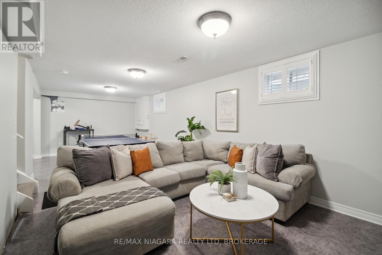 Photo 23 of 7955 Harvest Crescent, Niagara Falls ON