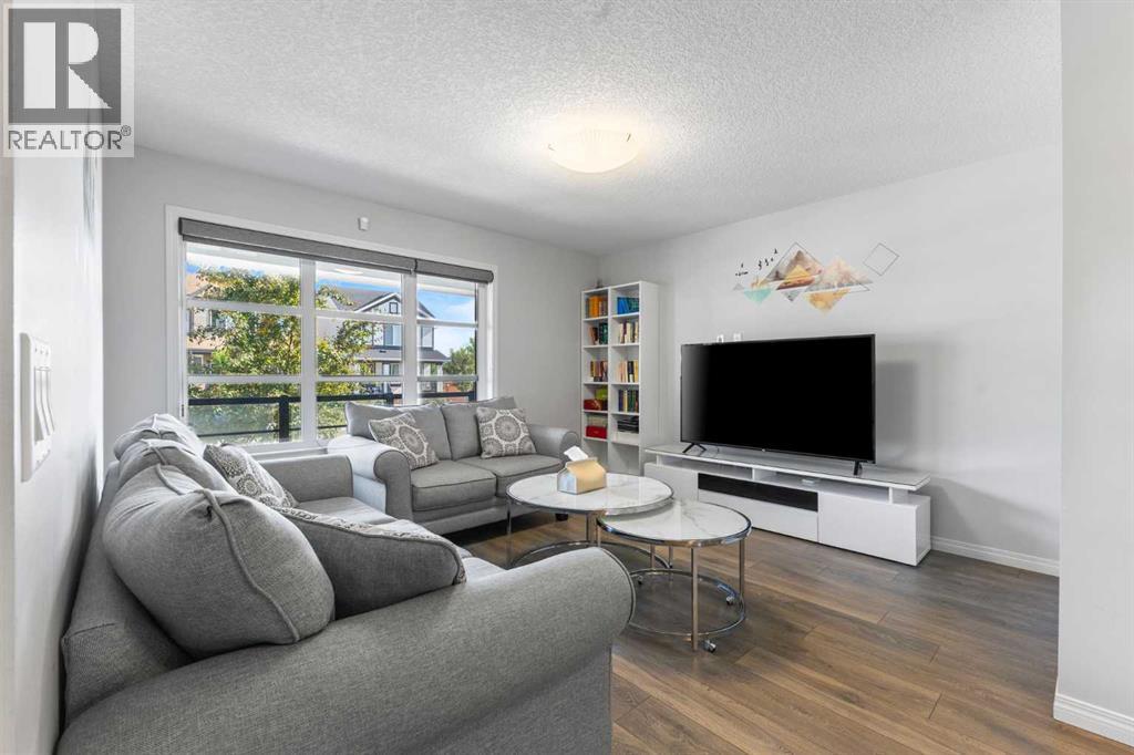 Photo 24 of 8 Copperpond Avenue Se, Calgary AB