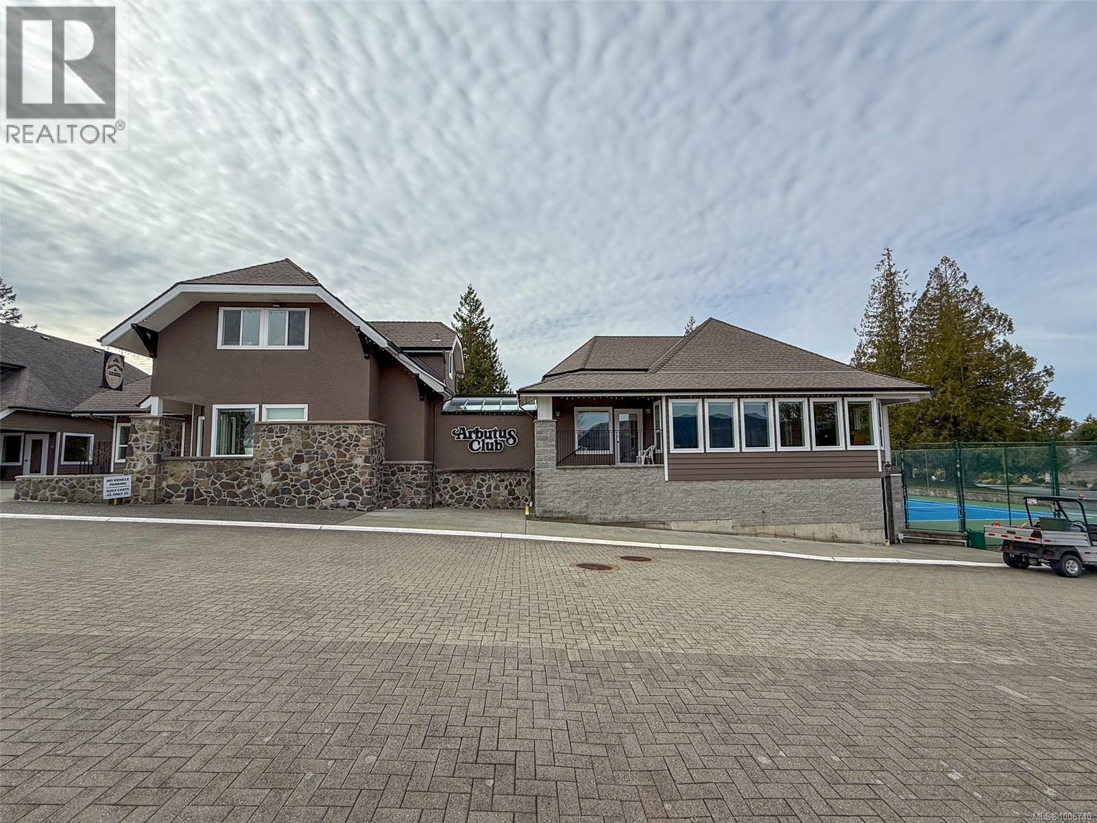 552 Marine View, Cobble Hill