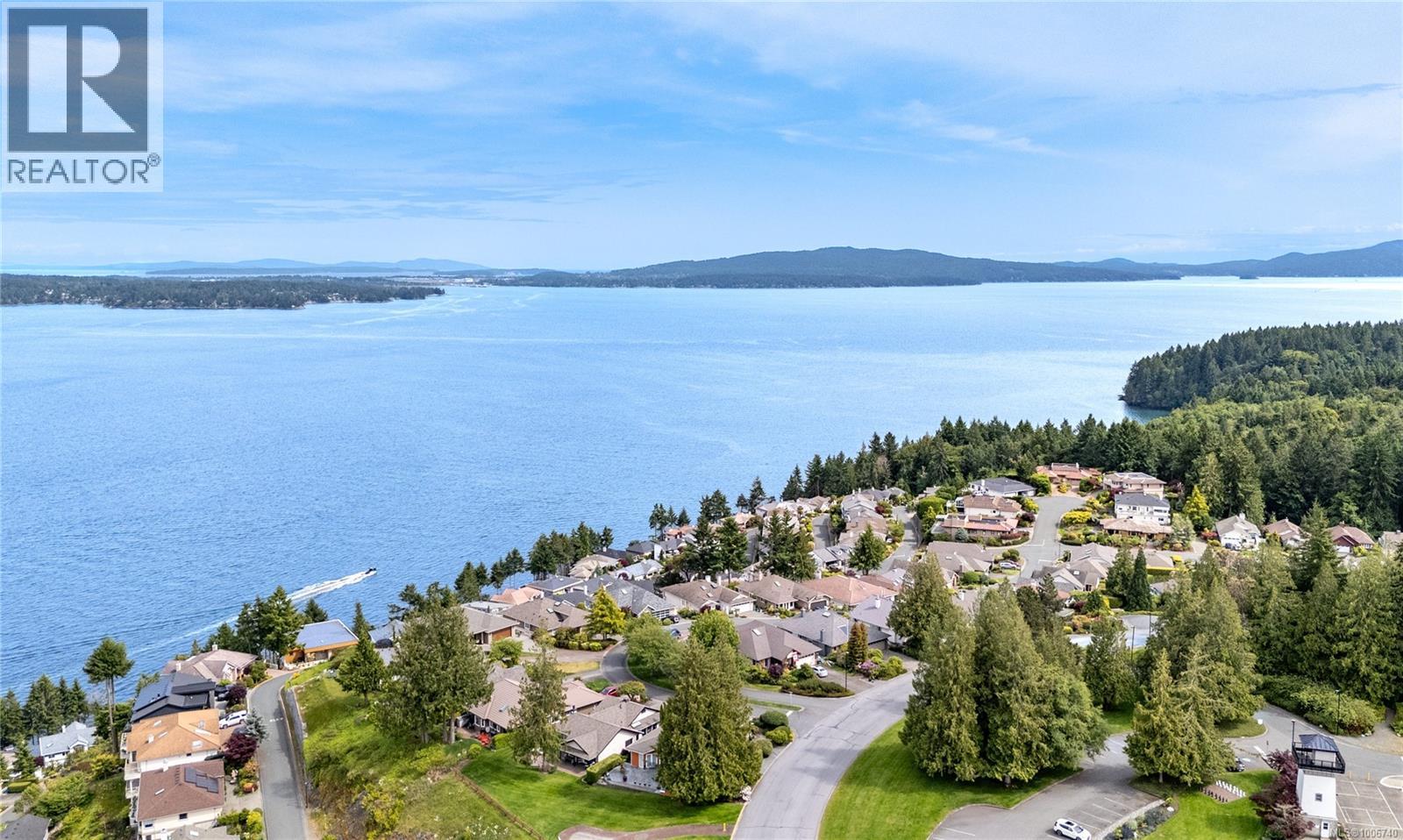 552 Marine View, Cobble Hill
