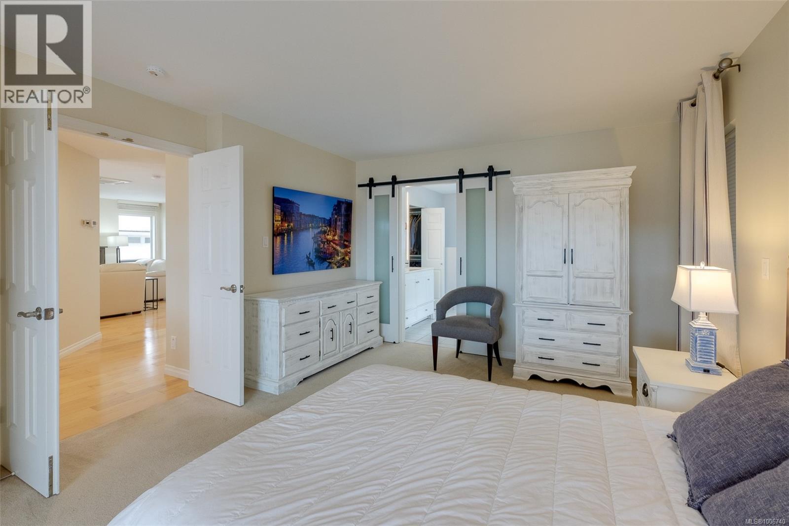 552 Marine View, Cobble Hill