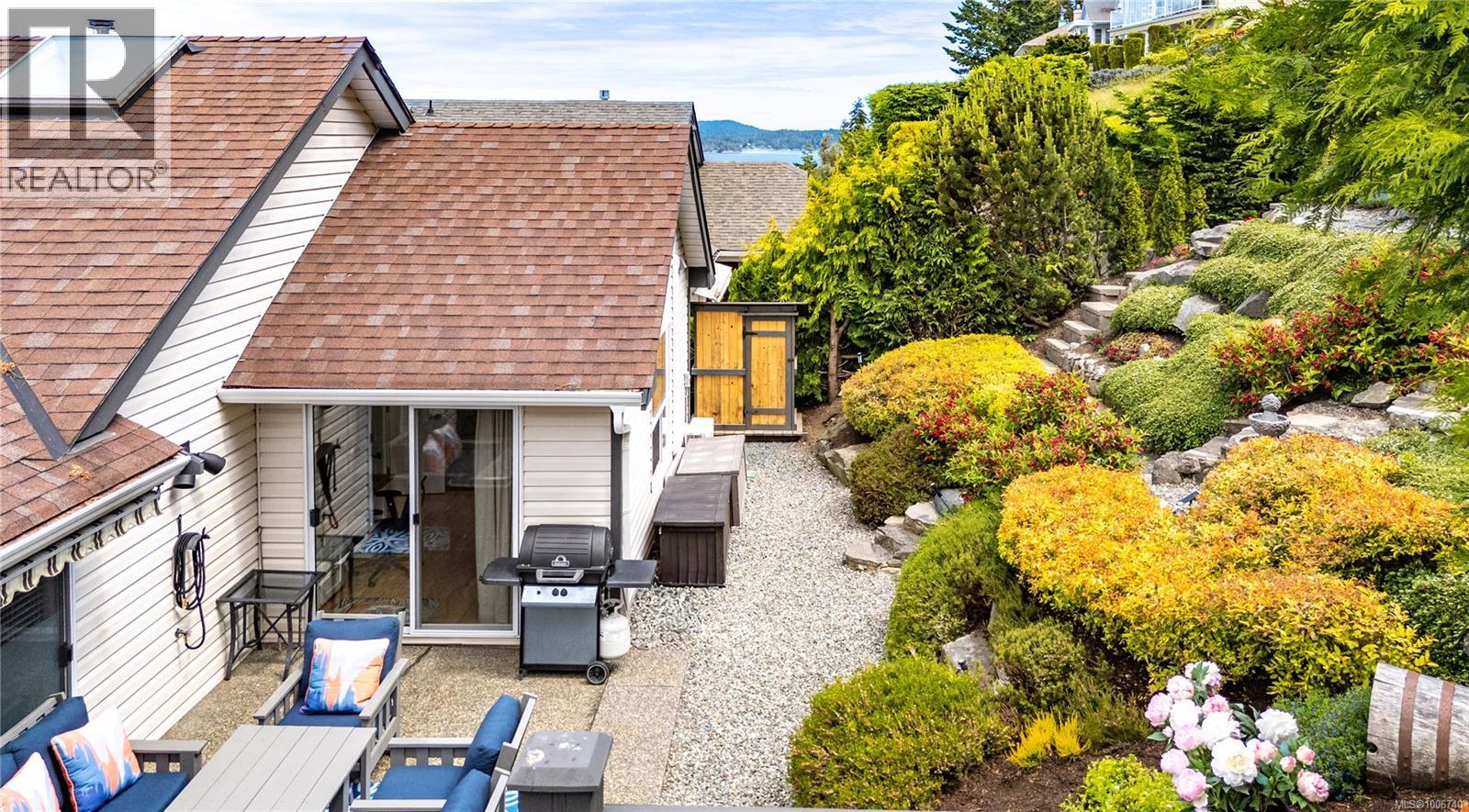 552 Marine View, Cobble Hill