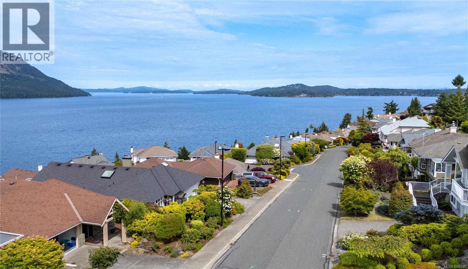 552 Marine View, Cobble Hill