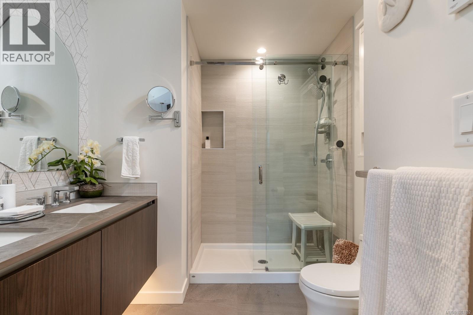 Photo 25 of 815 2000 Hannington Rd, Langford BC