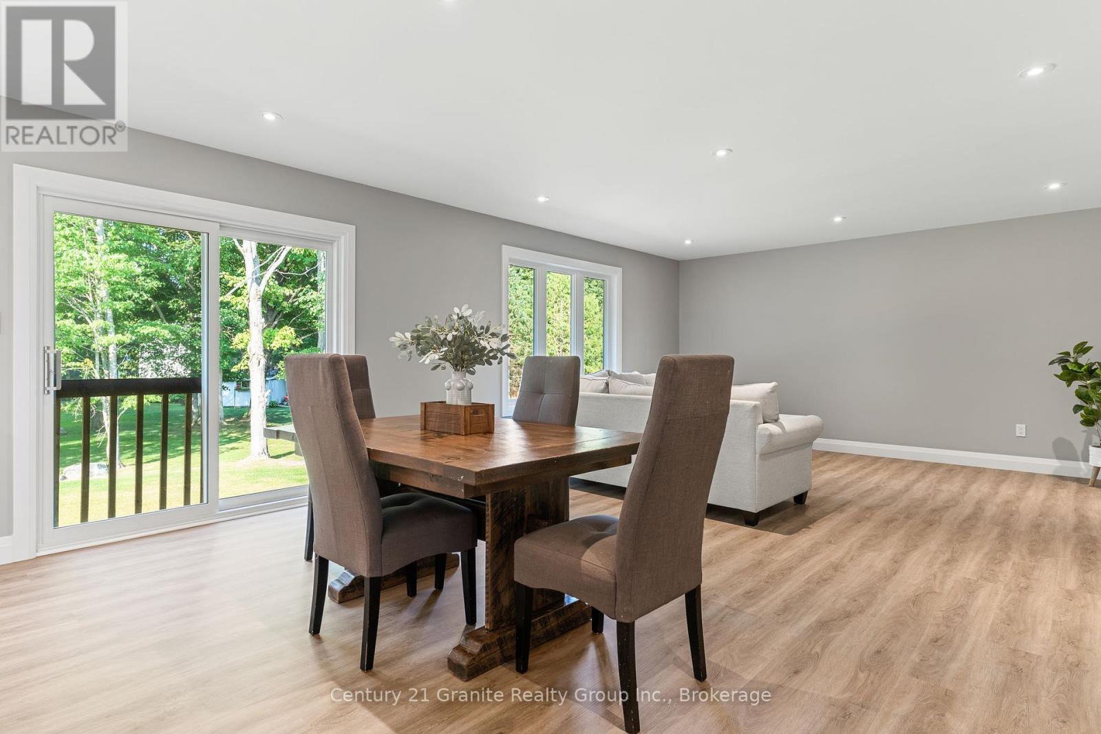 Photo 15 of 7 Marluc Avenue, Minden Hills ON