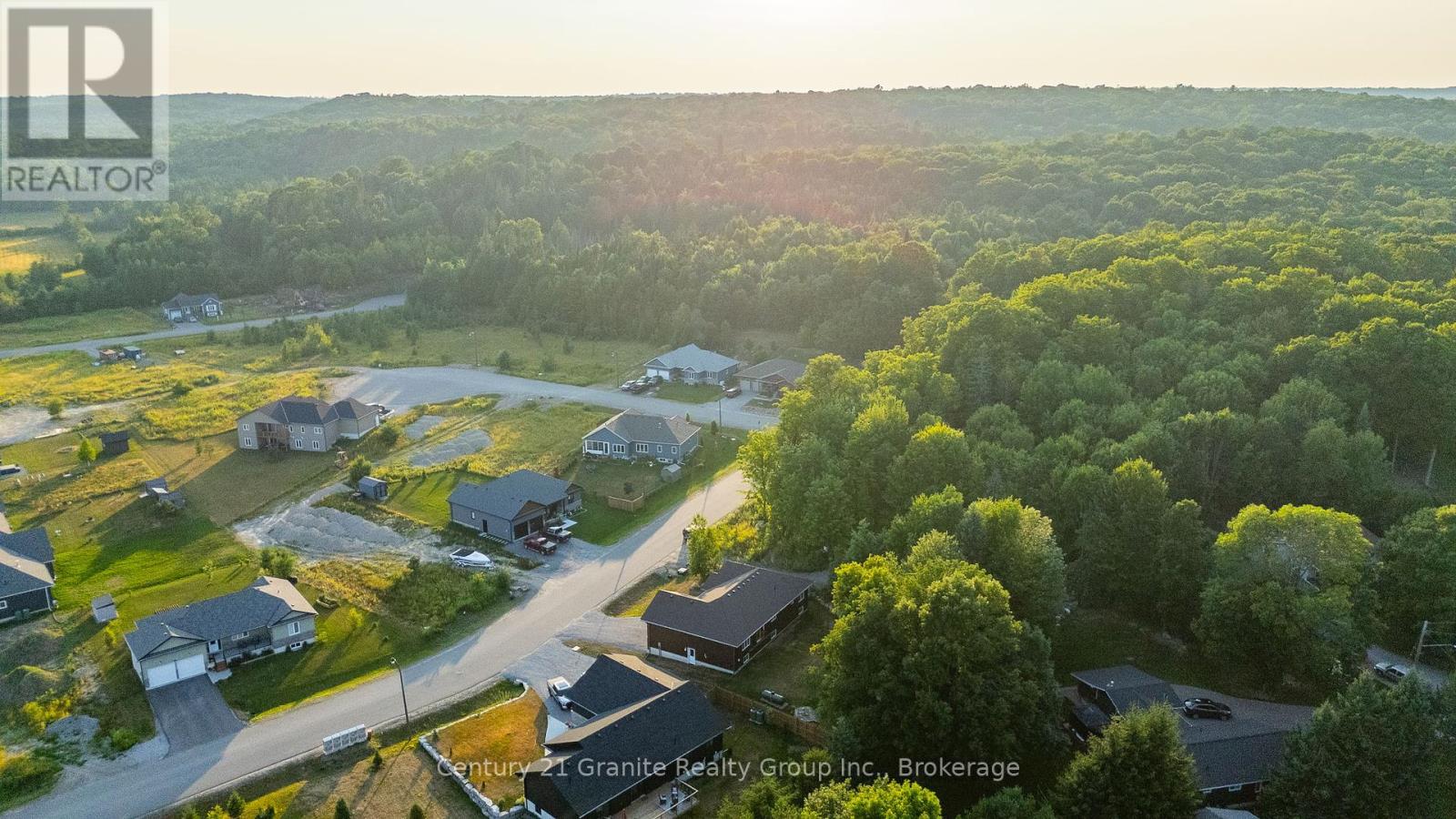 Photo 47 of 7 Marluc Avenue, Minden Hills ON