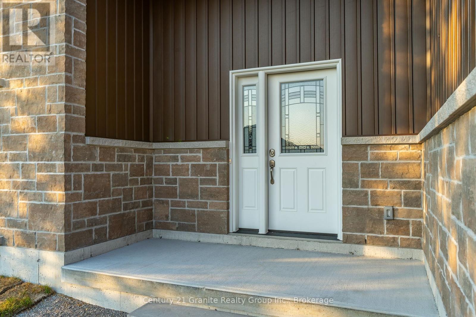 Photo 6 of 7 Marluc Avenue, Minden Hills ON