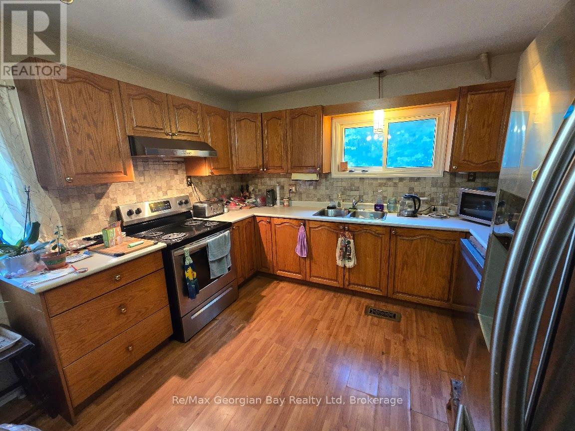 Photo 21 of 502 1713 Highway 11 South Highway, Gravenhurst ON