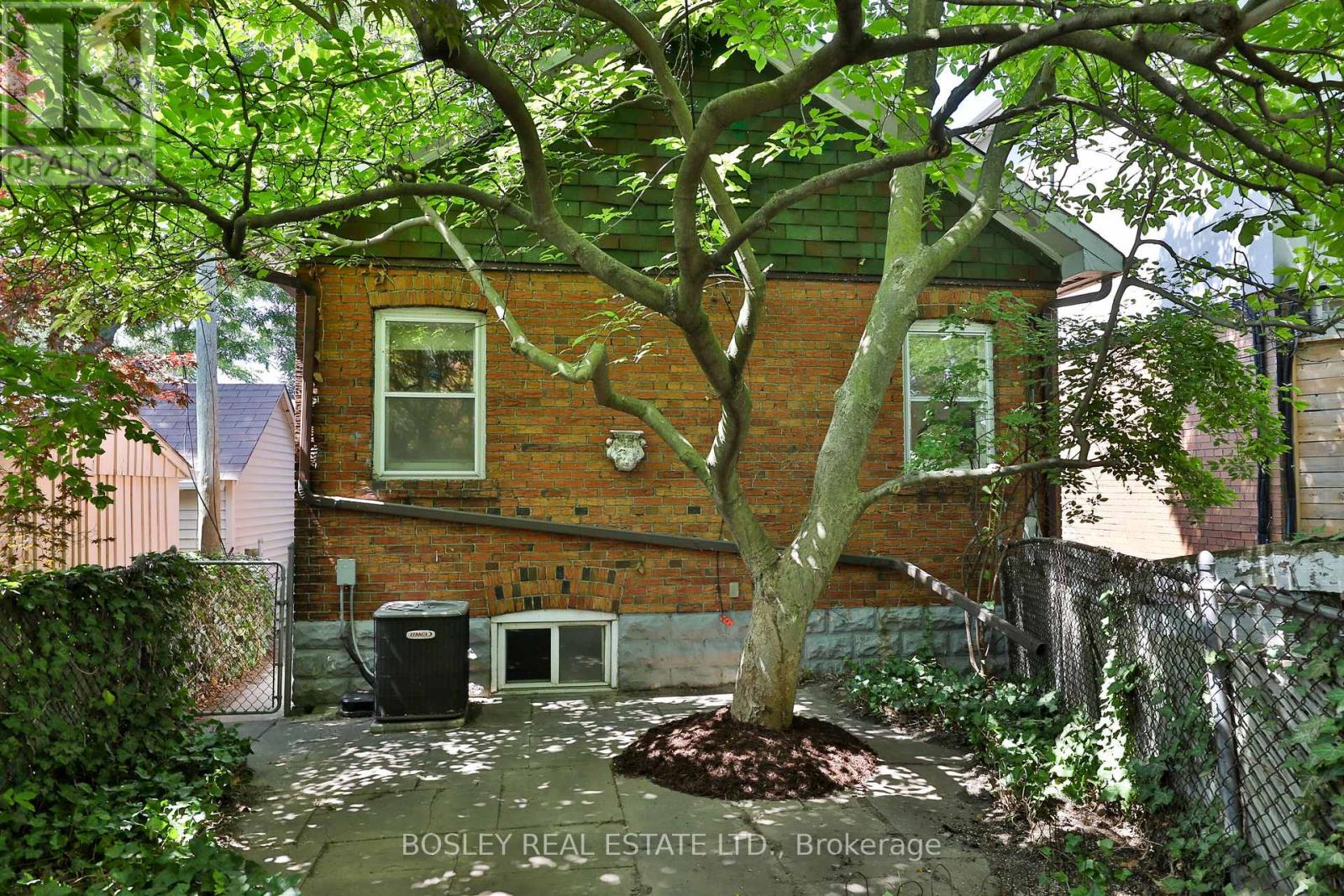 Photo 12 of 15 Whitewood Road, Toronto ON