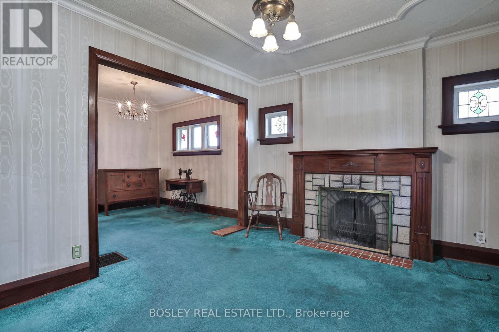 Photo 13 of 15 Whitewood Road, Toronto ON