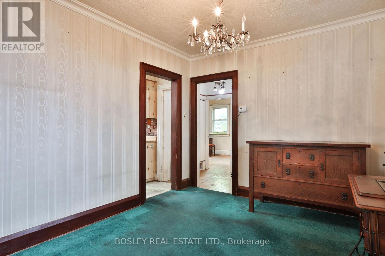 Photo 23 of 15 Whitewood Road, Toronto ON