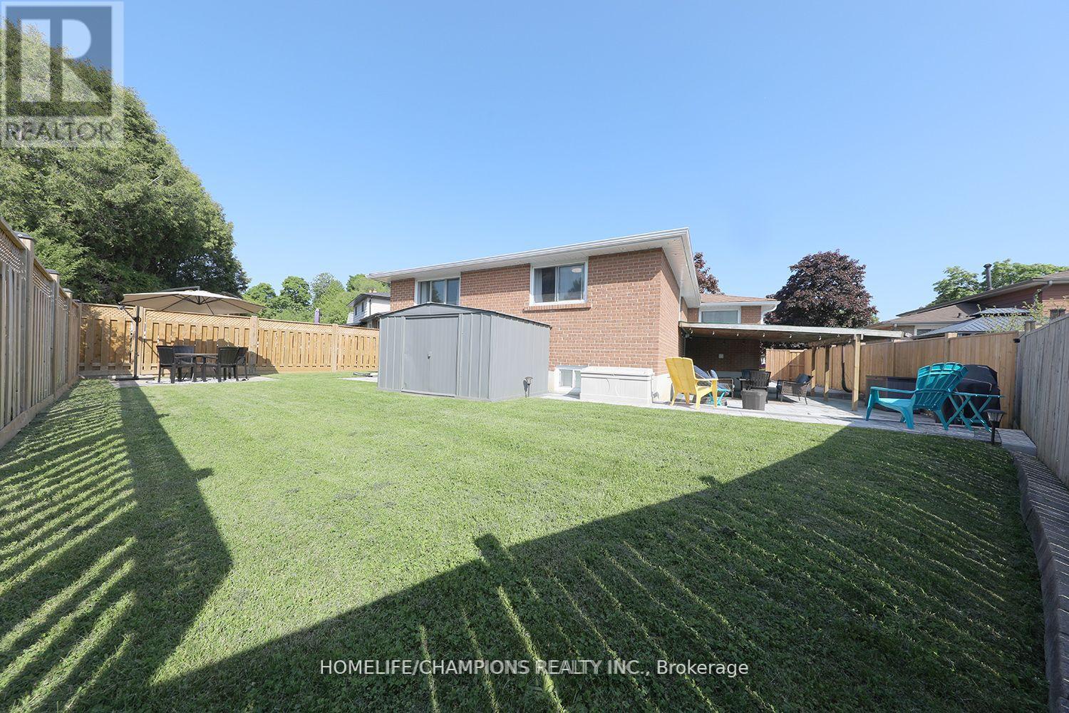 Photo 18 of 646 Chancery Court, Oshawa ON