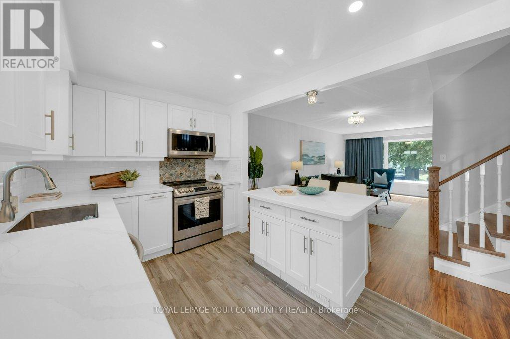 Photo 40 of 36 Dawson Street, Whitby ON