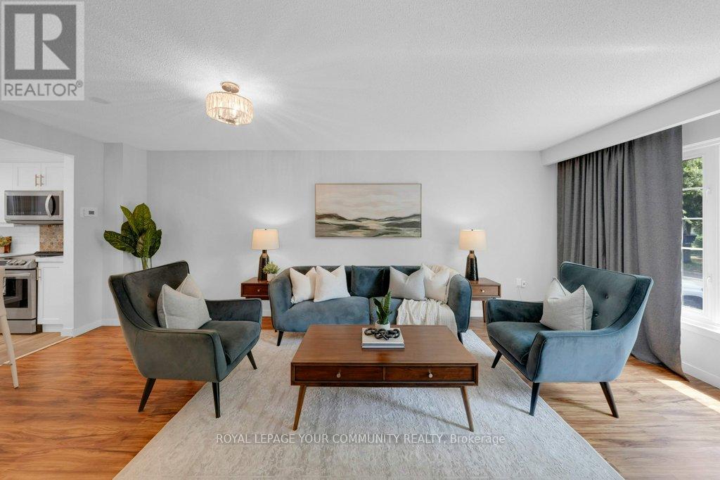 Photo 21 of 36 Dawson Street, Whitby ON