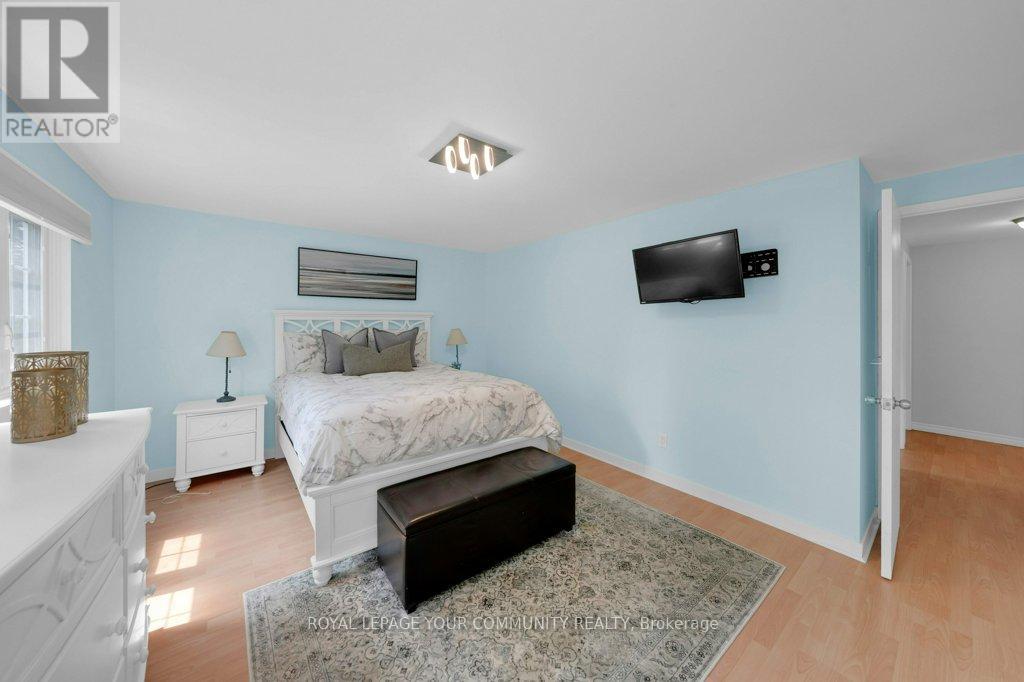 Photo 15 of 36 Dawson Street, Whitby ON