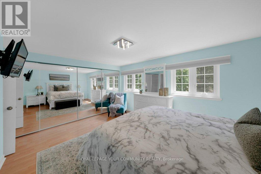Photo 27 of 36 Dawson Street, Whitby ON