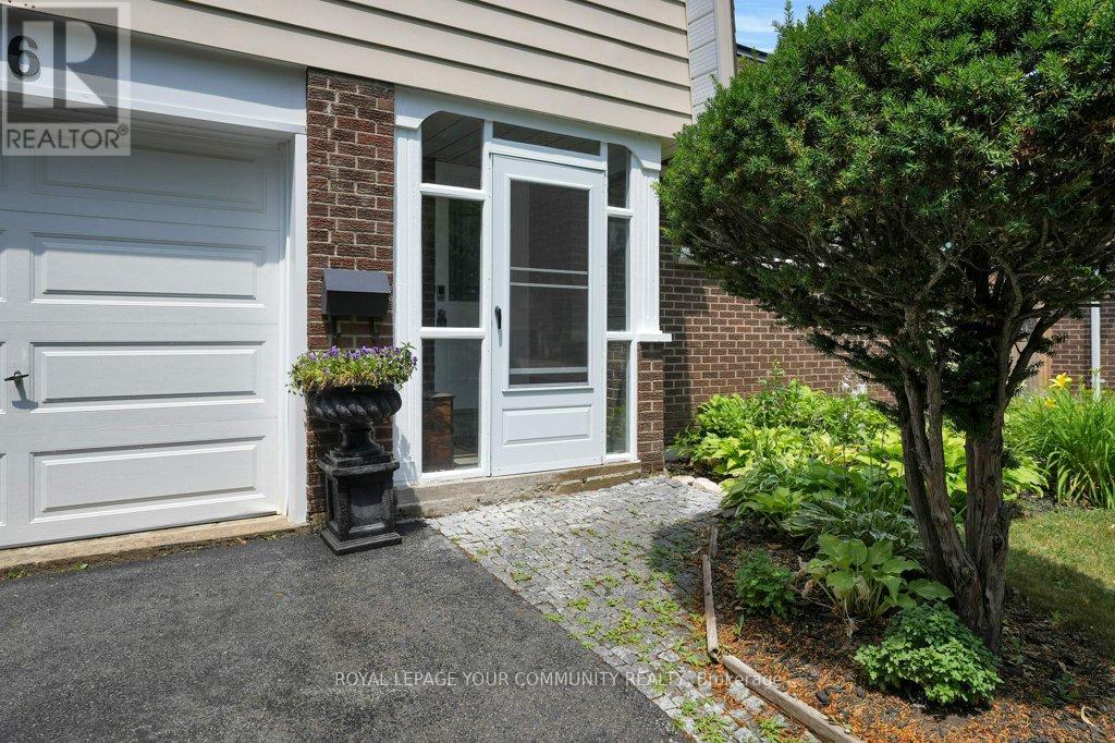 Photo 42 of 36 Dawson Street, Whitby ON
