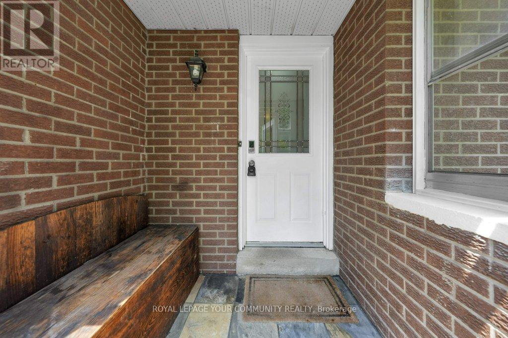 Photo 30 of 36 Dawson Street, Whitby ON