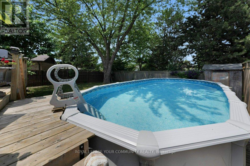 Photo 22 of 36 Dawson Street, Whitby ON