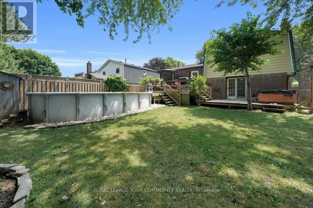 Photo 11 of 36 Dawson Street, Whitby ON