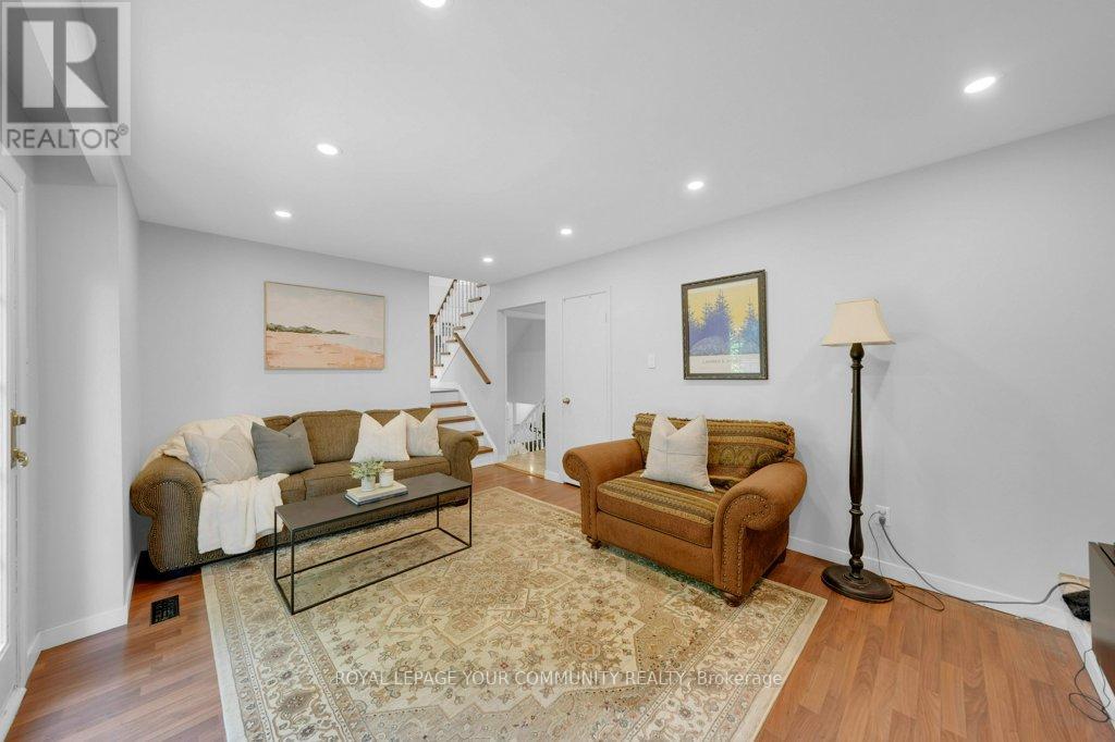 Photo 19 of 36 Dawson Street, Whitby ON