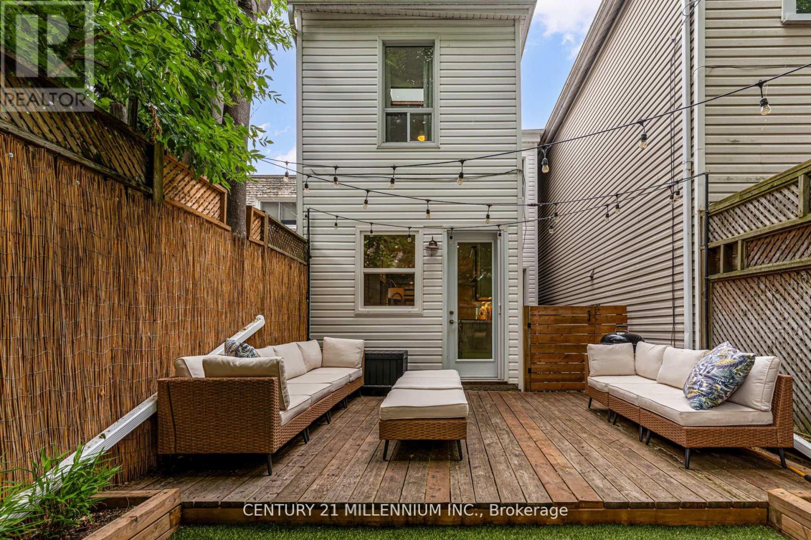 Photo 36 of 634 Woodbine Avenue, Toronto ON